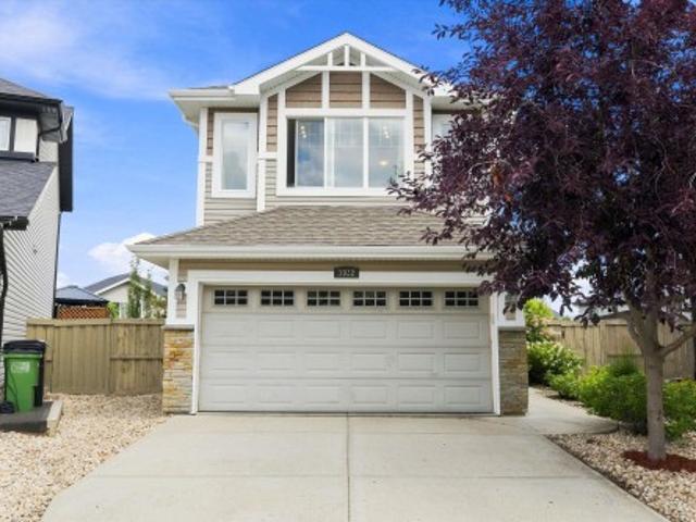 3922 Agar Court Sw, Edmonton, AB, T6W 2G3 house for sale | Listing ID E4504 | Royal LePage
