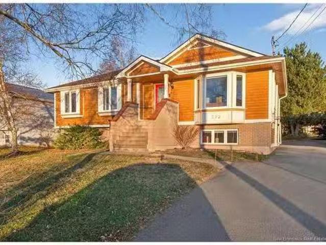 392 Fox Creek, Dieppe, NB, E1A 7M7 house for sale Listing I.