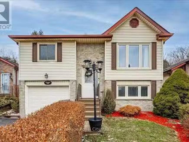 392 Imperial Road S, Guelph Willow West/Sugarbush/West Acres.