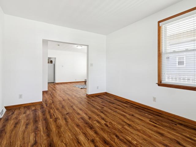 392 W Exchange Street