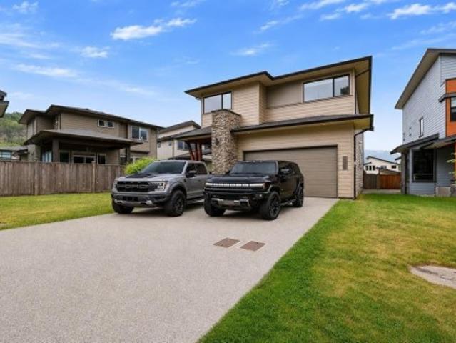 39340 Falcon Crescent, Squamish, BC, V8B 0Y9 house for sale | Listing ID R3165 | Royal LePage