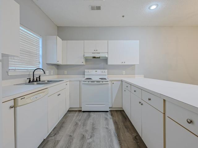 3935 Gladiola Ct. 203