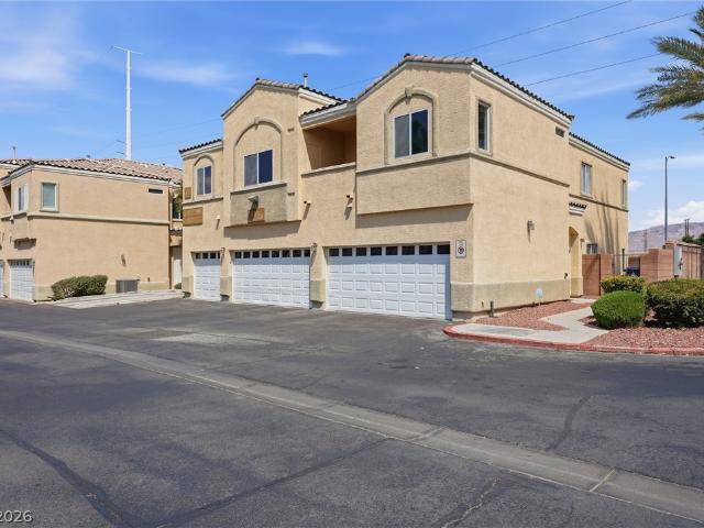 3936 Smokey Fog Avenue 201