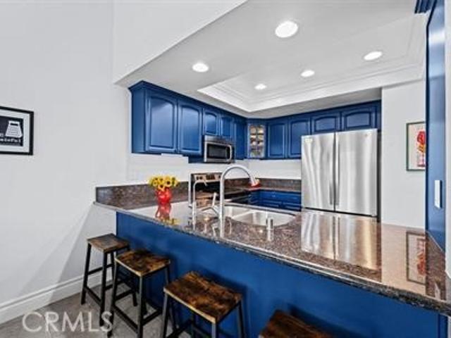 3936 W 5th 44