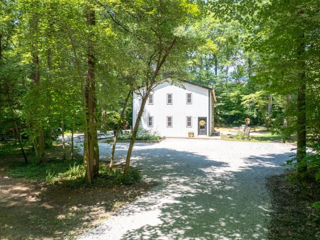 3938 N Chapel Lane