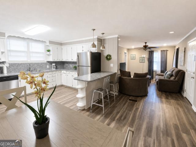 3938 Edgewood Circle