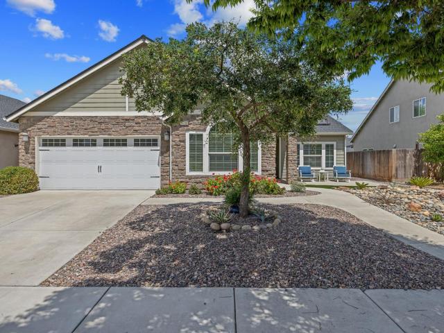 3938 W Vine Ave, Visalia, CA 93291 | MLS #241258
