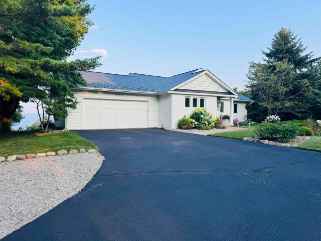 3939 Blue Heights Drive