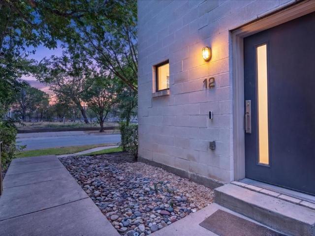 3930 Bowser Avenue # 12