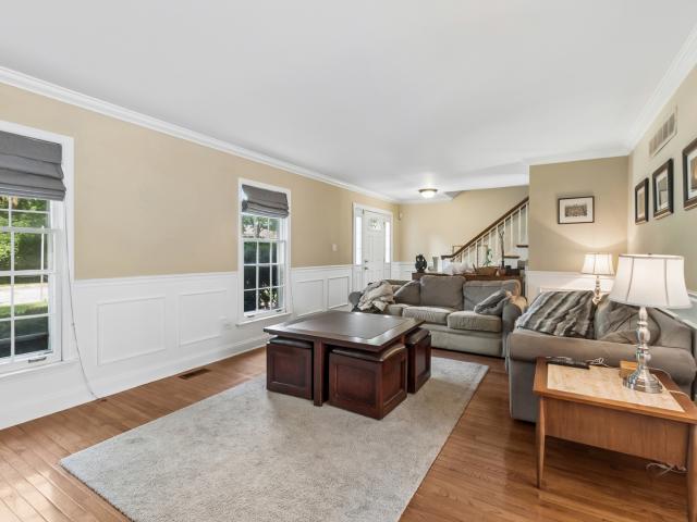 3933 Cumnor Road