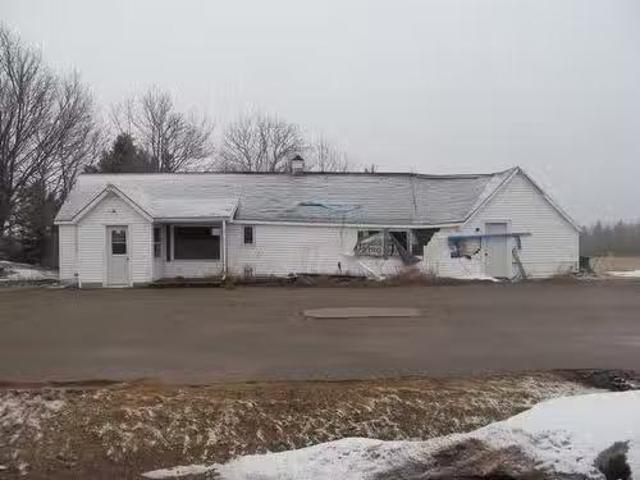 3933 Fort Augustus Road, Fort Augustus, PE, C1B 2S3 house fo.