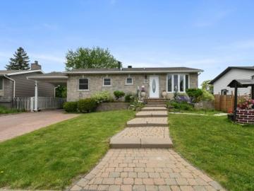 393 Rue Rouillard, Longueuil Le Vieux Longueuil, QC, J4L 2Y5 house for sale | Listing ID 22830 | Royal LePage