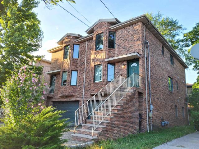 393 Washington Ave # #B