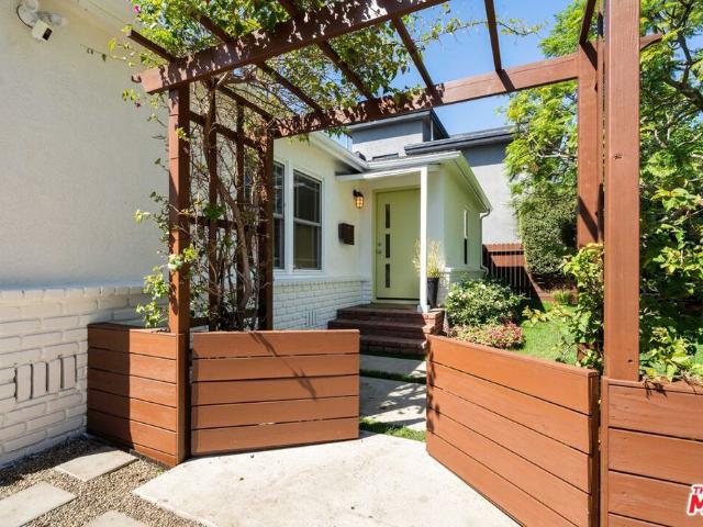 3945 Lyceum Avenue