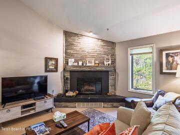 3946 S Lake Creek Dr, Unit A6, Wilson, WY 83014 | MLS #25 2624