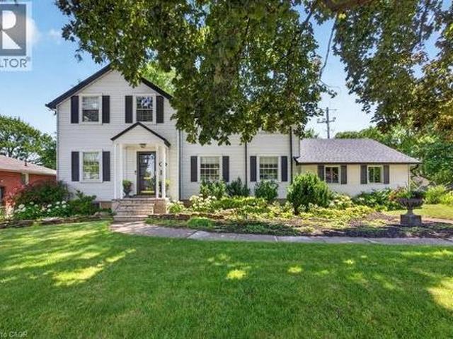 3947 Bloor Street W, Toronto, ON, M9B 1L8 house for sale | Listing ID 40845 | Royal LePage