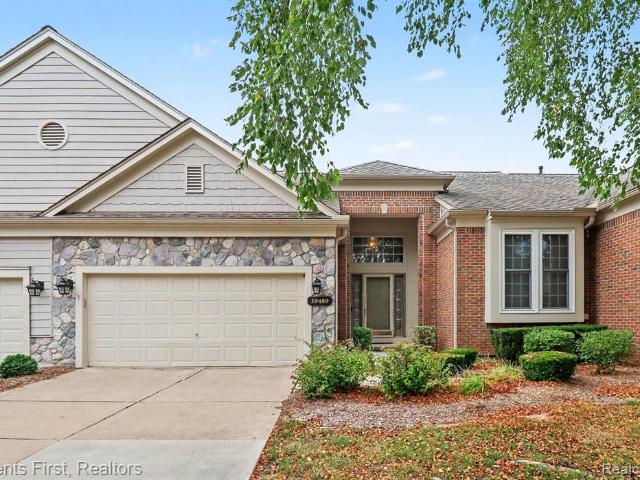 39489 Edgewater Drive