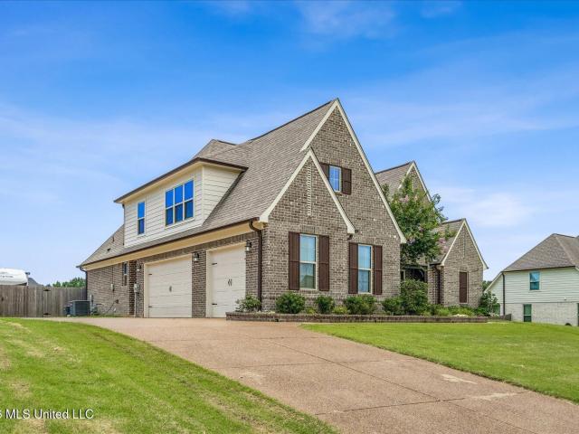 3941 Summer Pointe Drive