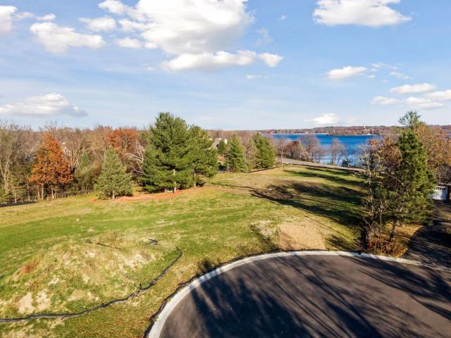 3941 White Oak Lane, Chanhassen, US, MN