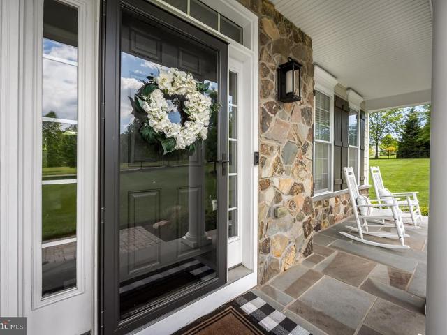 3942 Briar Knoll Circle