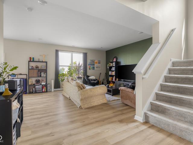 3943 Winston Lane