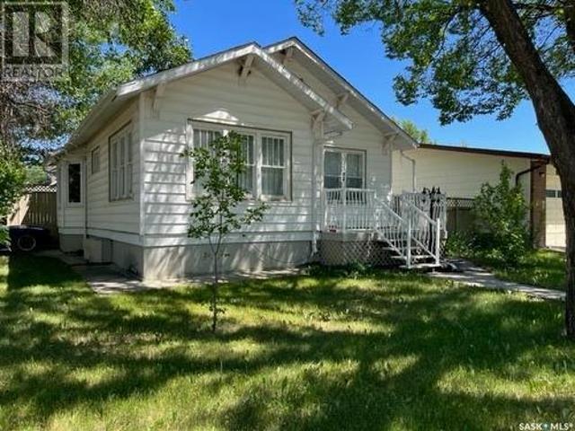 394 2Nd Street, Shaunavon, SK, S0N 2M0 house for sale | Listing ID SK014268 | Royal LePage