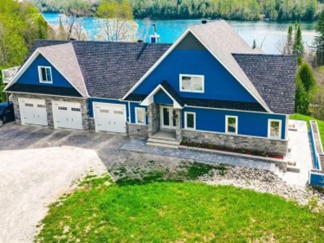 394 Ch. De La Perdrix, Cantley, QC, J8N 7A1 Luxury House for sale | Listing ID 25948 | Royal LePage Carriage Trade Luxury Properties