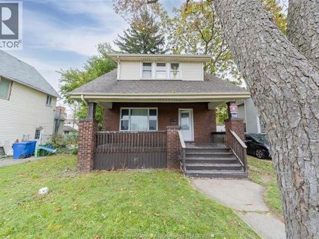 394 Crawford Avenue, Windsor, ON, N9A 5C4 house for sale | Listing ID 26025 | Royal LePage