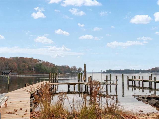 394 North Dr, Severna Park, MD 21146 | MLS #MDAA2131