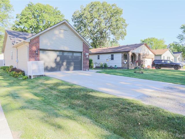 39567 Macomber Street