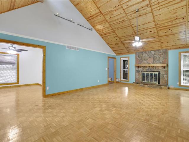 3956 Viewpoint Court