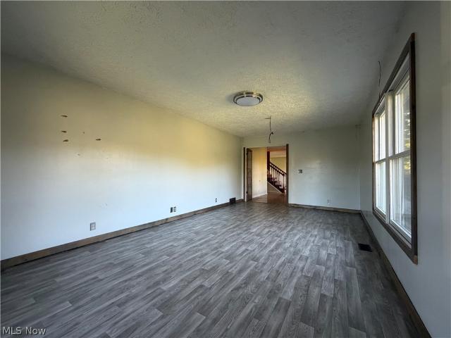 3950 Wolf Road SW