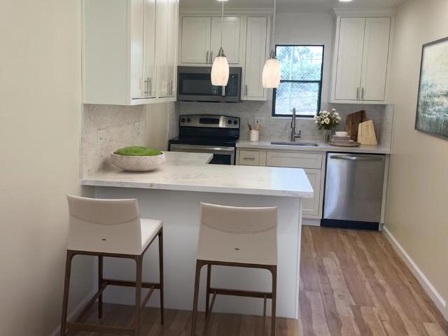 395 Camelback Rd 2