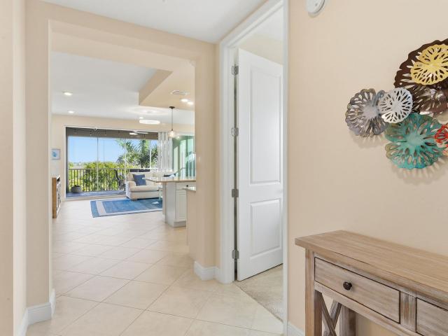 395 Aruba Circle, 303, Bradenton, US, FL