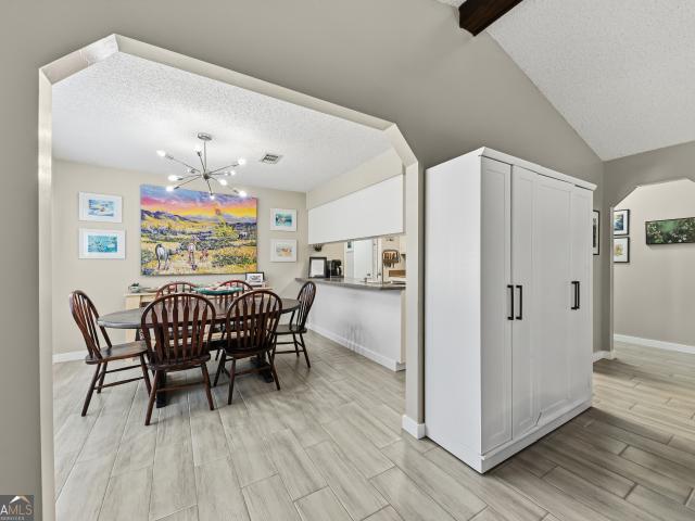 395 Foxwood Circle