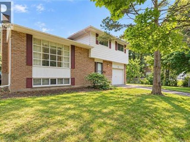 395 Mossom Place, Waterloo, ON, N2K 2G7 house for sale | Listing ID 40860 | Royal LePage