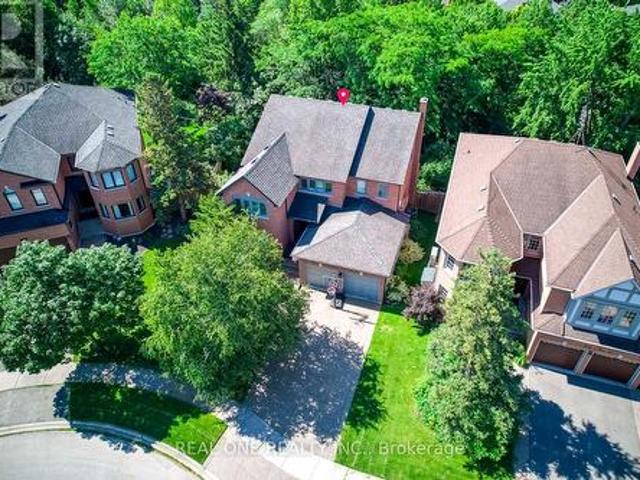 395 March Crescent, Oakville, ON, L6H 5X7 house for sale | Listing ID W13596 | Royal LePage