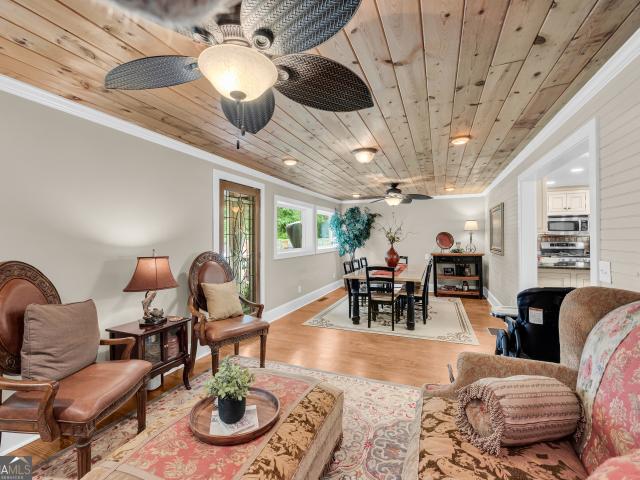 3969 Grove Trail