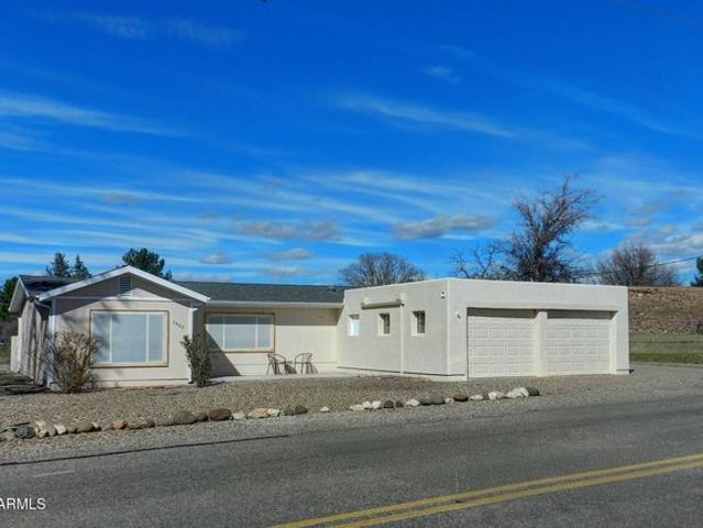 3960 E Lake Shore Dr, Rimrock, AZ 86335
