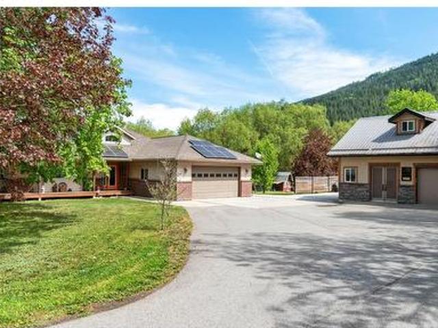 3960 50 Street Ne, Salmon Arm, BC, V1E 1Y5 house for sale | Listing ID 10395 | Royal LePage