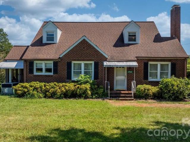 3962 Startown Rd, Newton, NC 28658