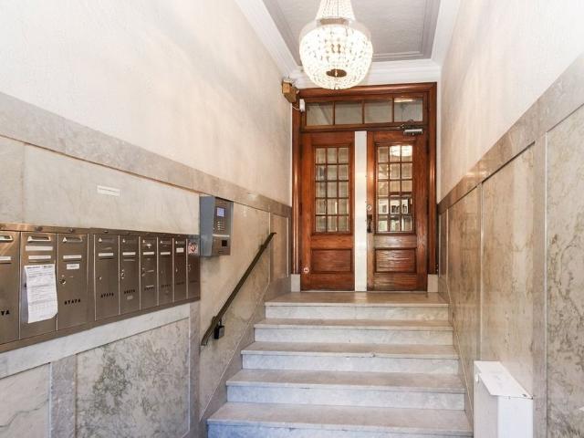 396, Av. Olivier, 1, Westmount