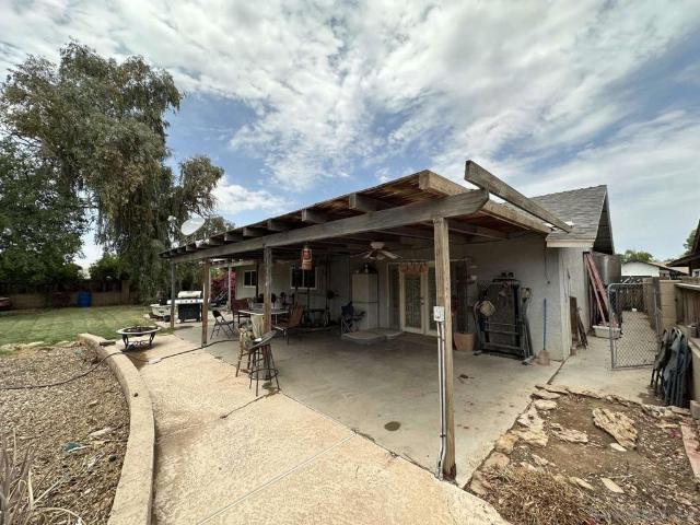 396 W Jones ST