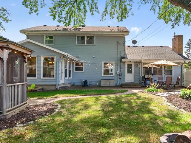 3974 Zealand Avenue N