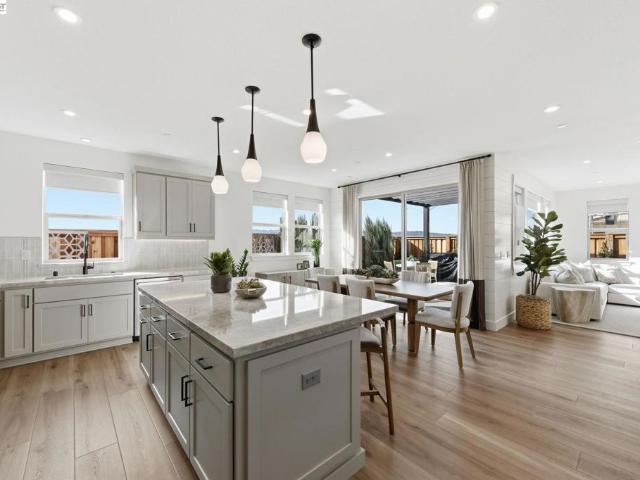 3976 Viggo Way