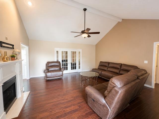 397 Augusta Pl