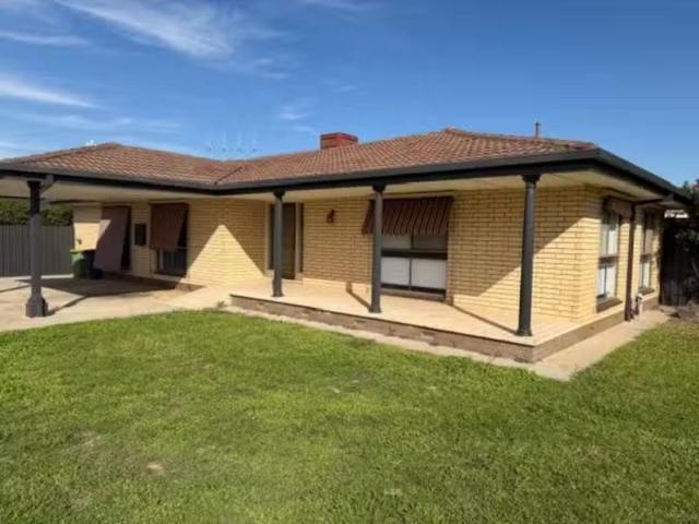 397 Douglas Road, Lavington House for rent Listed by Emily Ba.