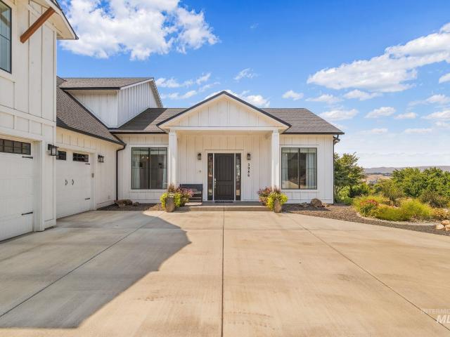 3986 Foothills Drive