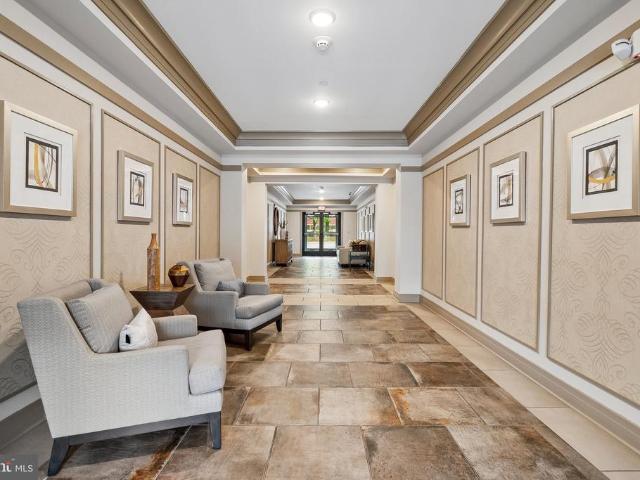 3989 Norton Place # 402