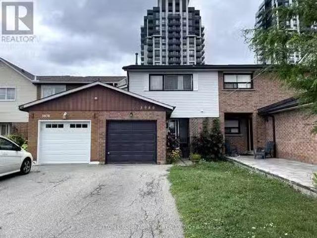 3980 Bishopstoke Lane, Mississauga, ON, L4Z 1J2 house for sa.